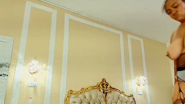 EmmaLebrun's cam snapshot