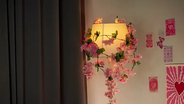 ManyMercuri's cam snapshot