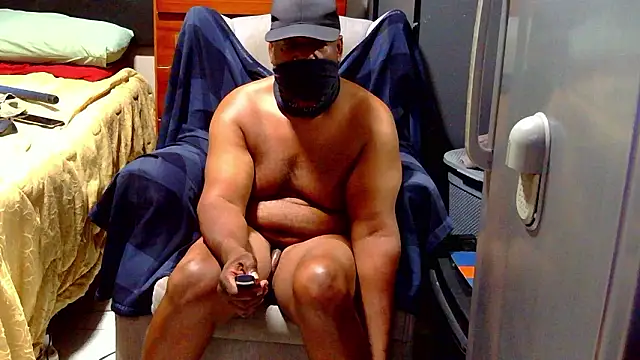 CharlesBlk-79 live sex cam