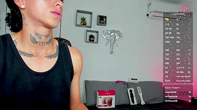 AmberAdams_'s cam snapshot