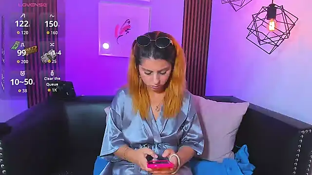 Nahiajhonson_'s cam snapshot