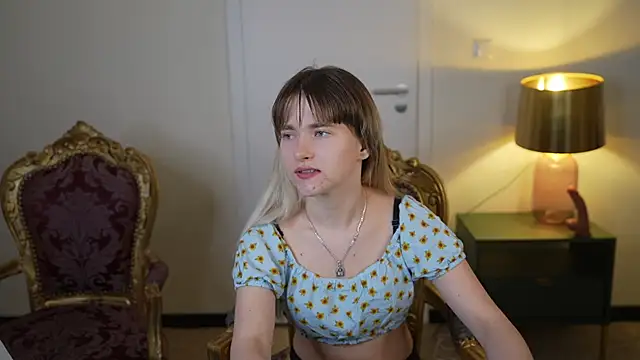 Ava_kiss054 live sex cam