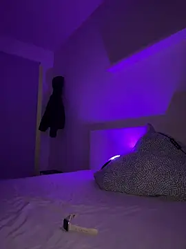 -Leasophie's cam snapshot