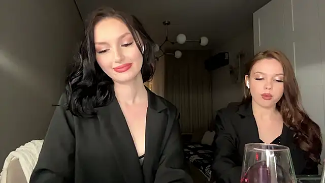 PinkClouds_'s cam snapshot