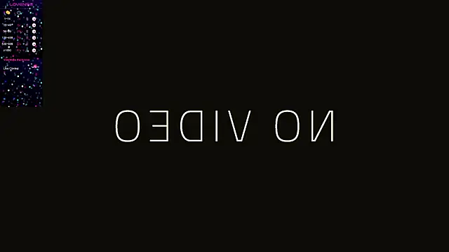 Strawberrywithcream18 live sex cam