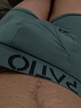 Hornyucum4me live sex cam