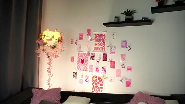 ManyMercuri's cam snapshot