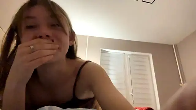 LindyUnderkoffler's cam snapshot