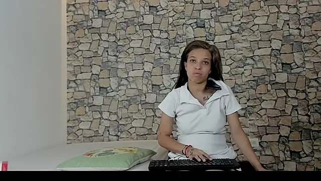 AMAZONITA2026's cam snapshot