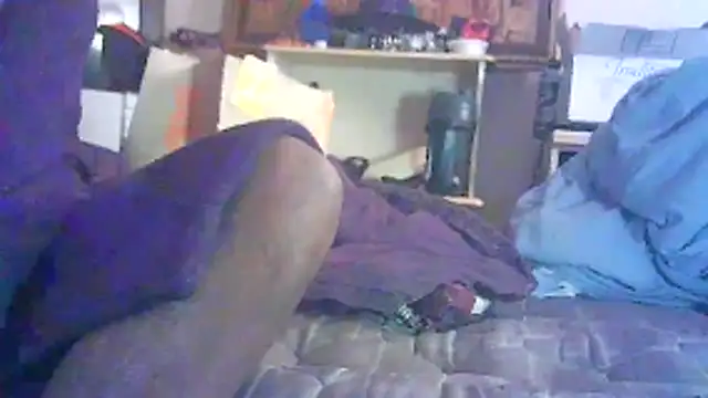 ON3YOULLN3VER_FIR3's cam snapshot