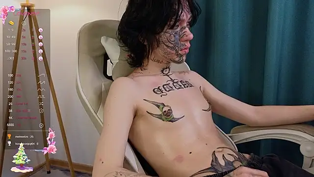 em0_b0y's cam snapshot