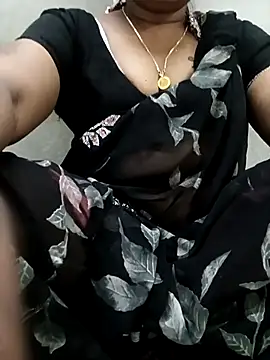 MaaliiiPonuTamil's cam snapshot