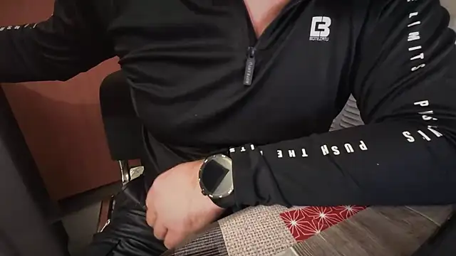 TARKAN1's cam snapshot