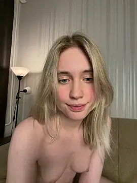 LovelyMiu's cam snapshot