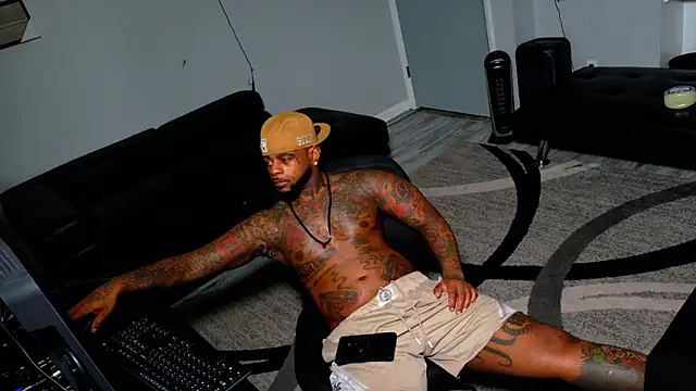 SLANGONDEMHOES's cam snapshot