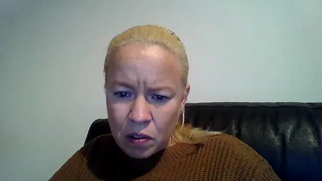 jennyblondeuk's cam snapshot