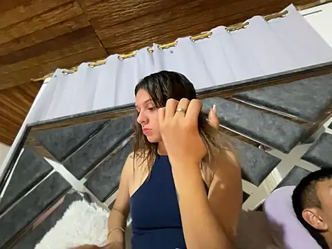 alison_parkerr26's cam snapshot