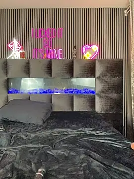 MilaMaaay live sex cam