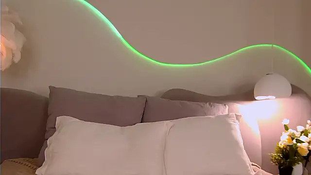 JuliaHotter's cam snapshot