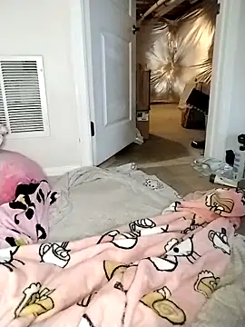 Deeplong25's cam snapshot