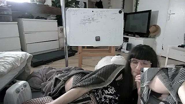 CeriseLapine's cam snapshot