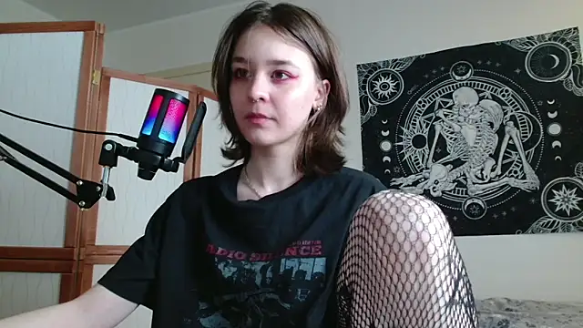 Mysterious_Toy's cam snapshot