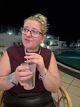 SweetXCandyX live sex cam