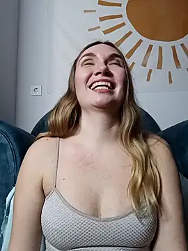 KisaVixen's cam snapshot