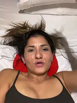 AlejandritaMilano live sex cam