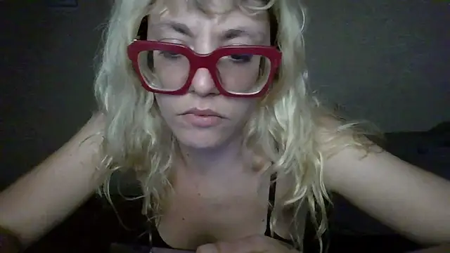 BlondieTami's cam snapshot