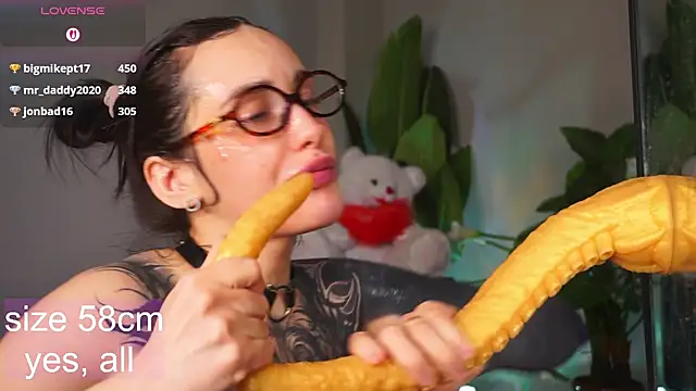 EvaCanton's cam snapshot