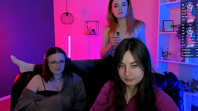 liana_kisses's cam snapshot