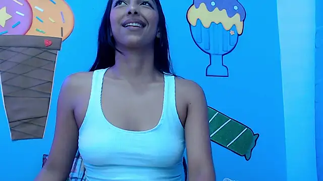 skinnysexzara18's cam snapshot