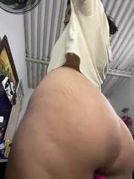 Lucia-Candy's cam snapshot