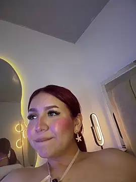 Mia_Juicyberry live sex cam