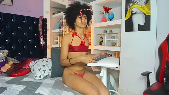 Zaira_sofiaa's cam snapshot