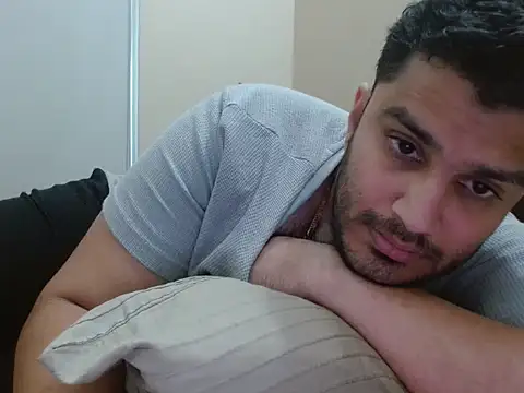 robintoit live sex cam