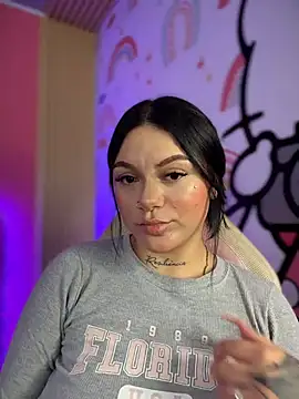 Megaan__More's cam snapshot