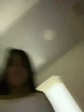 Emi_blair's cam snapshot