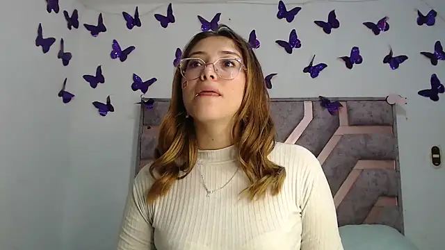 Anny-Fox's cam snapshot