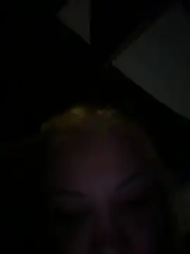 AlyssaFoxx_'s cam snapshot