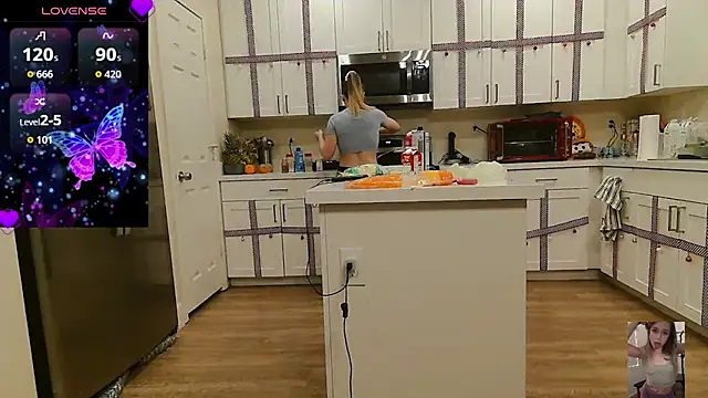 Blondiewithanass's cam snapshot