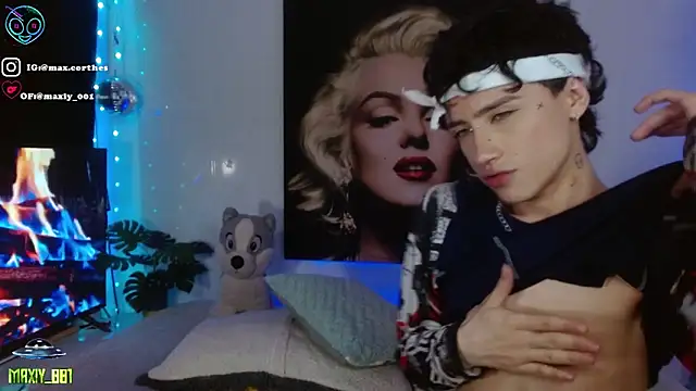 maxiy_001 live sex cam