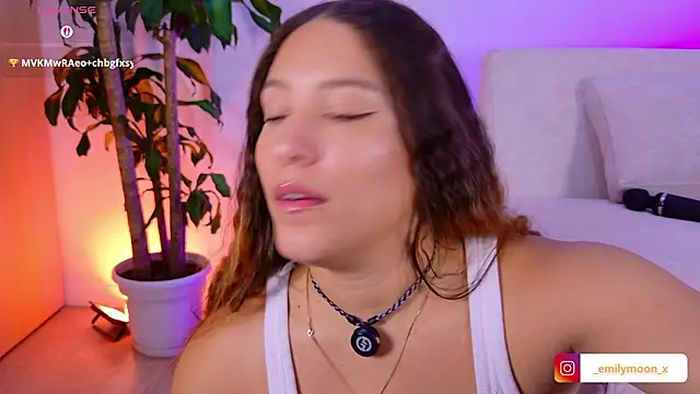 onlyemily_'s cam snapshot