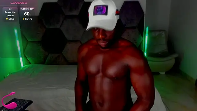 Latrellx7 live sex cam