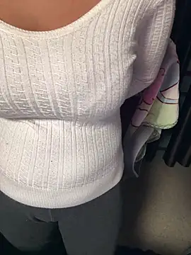 Lucky_Flora's cam snapshot