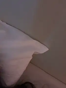 Roya2211 live sex cam