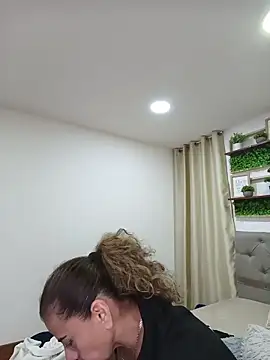 sasi_luna's cam snapshot