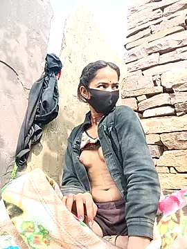 Sunali_Bendre's cam snapshot