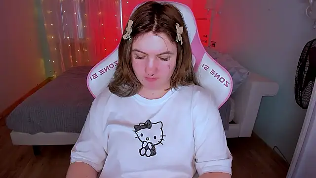 lovelyy_julia's cam snapshot